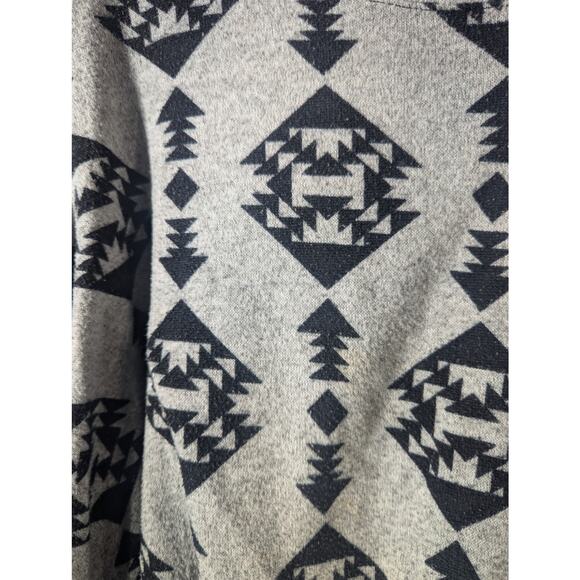 Kate & Mallory Designs Tribal Gray top size XL - Picture 5 of 7
